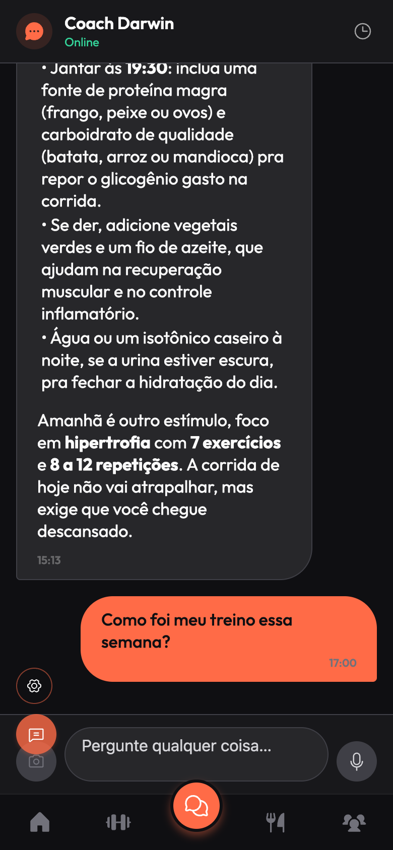 Chat do Coach Darwin com orientação de jantar e hidratação depois de uma corrida, e a pergunta do atleta logo abaixo